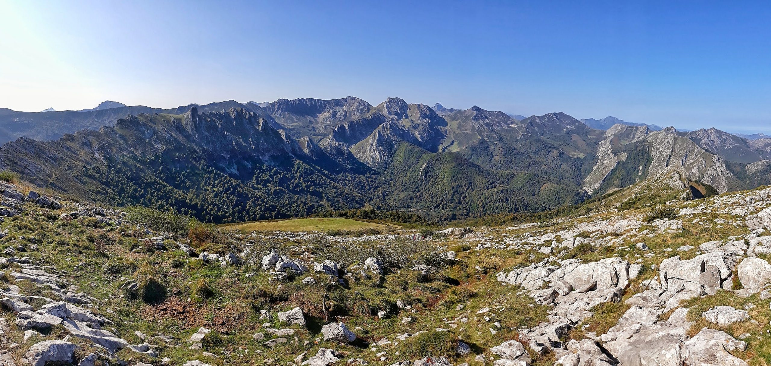 En este momento estás viendo Brañagallones desde el Cantú del Osu