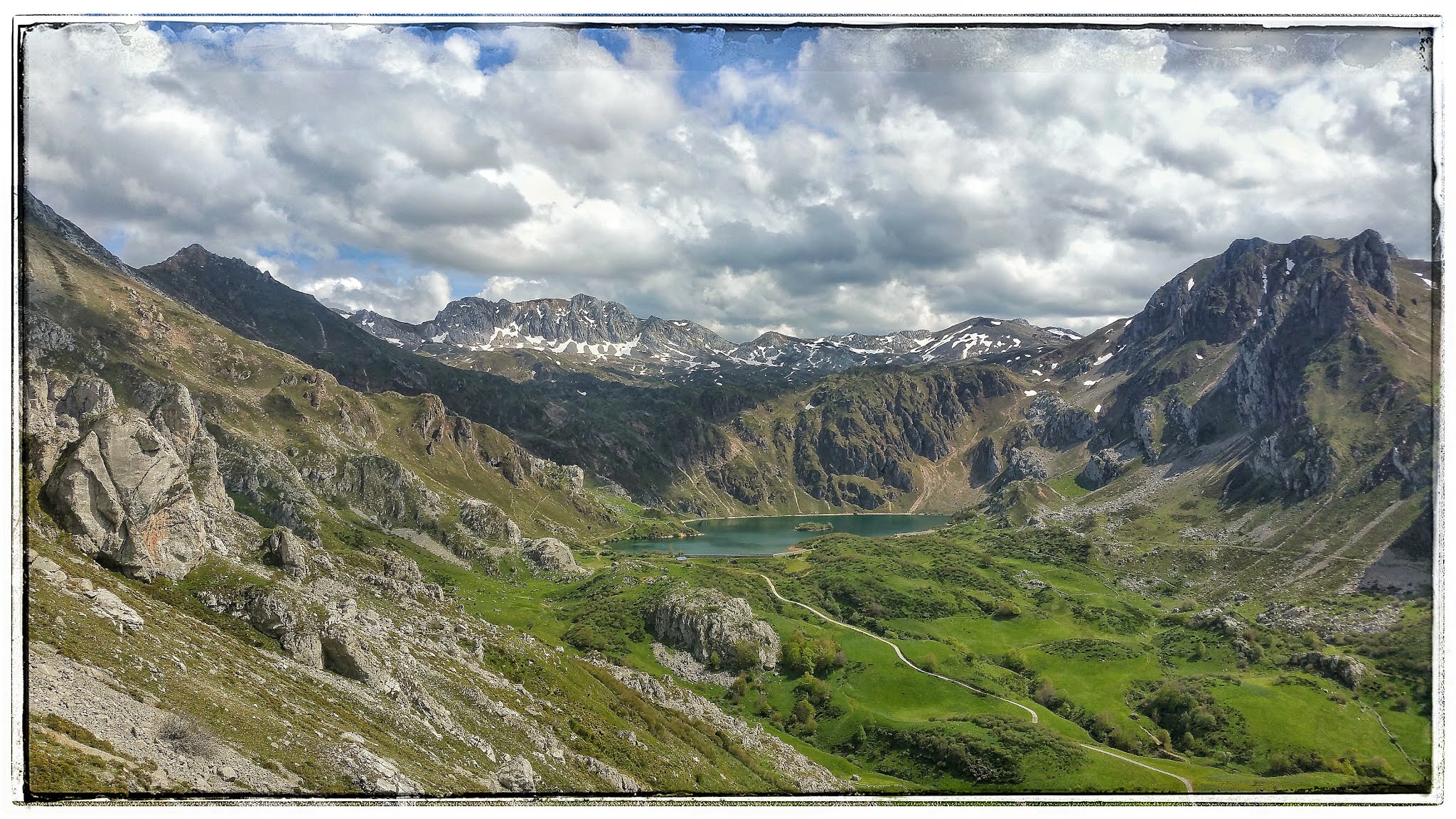 En este momento estás viendo Lago del Valle en Somiedo