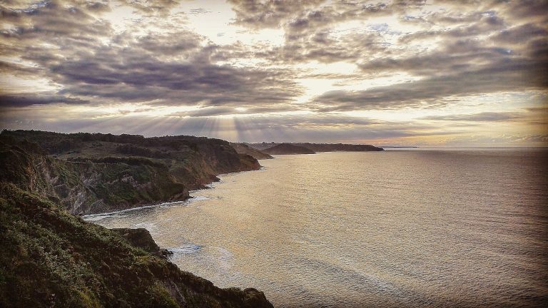 Lee más sobre el artículo Atardecer desde el faro de Luces