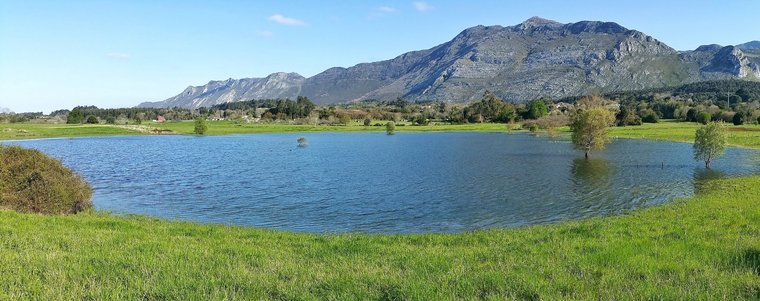 En este momento estás viendo Laguna del Quérabu en Ribadesella
