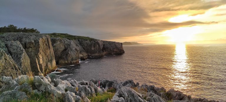 Lee más sobre el artículo Atardecer desde Castro Arenes