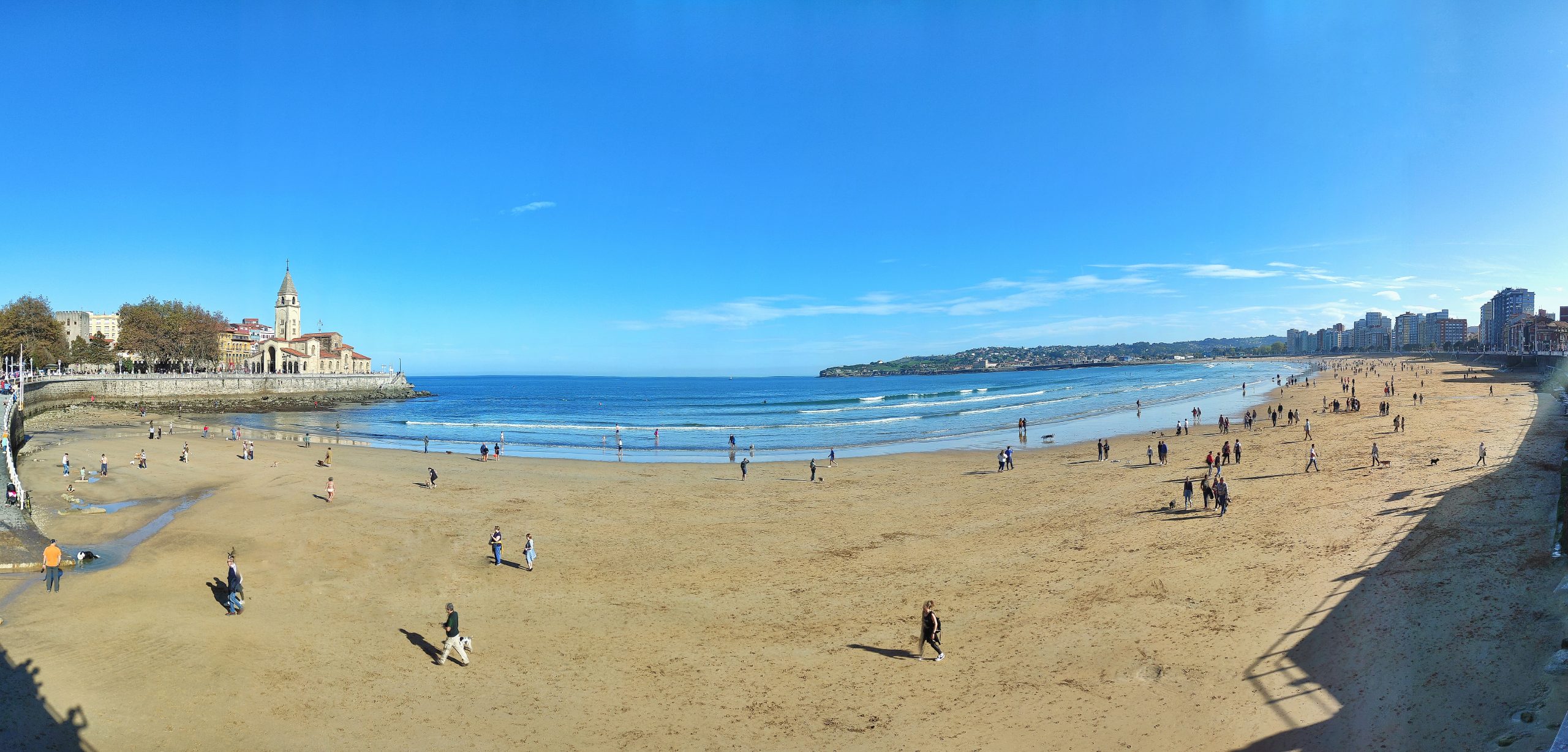 En este momento estás viendo La playa de San Lorenzo en Gijón