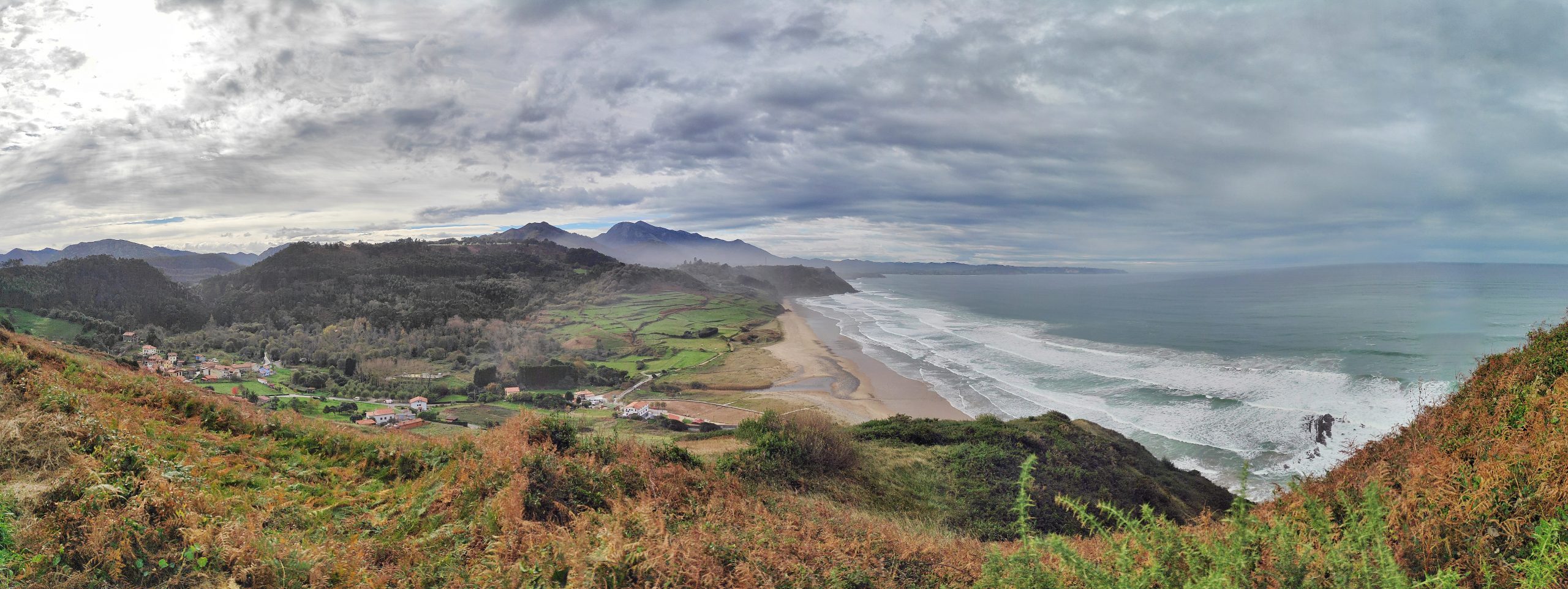 En este momento estás viendo La playa de Vega en otoño