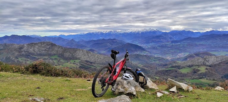 Lee más sobre el artículo Arriondas y Cangas con los Picos de Europa
