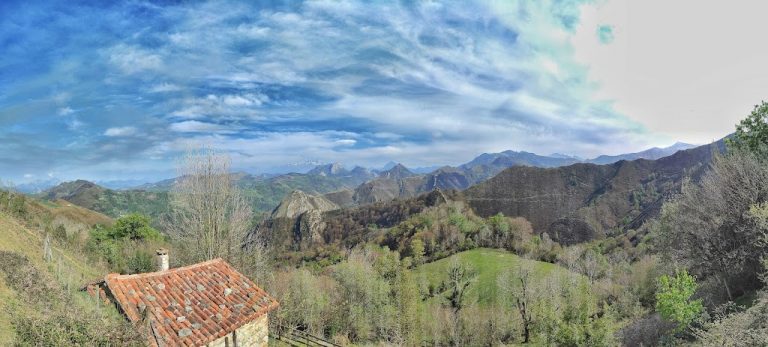 Read more about the article Con la Mota Cetina y los Picos de Europa al fondo